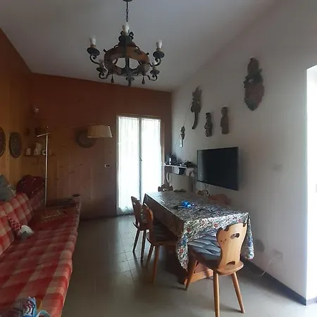 Apartment Rustico In Collina Con Ampio Giardino