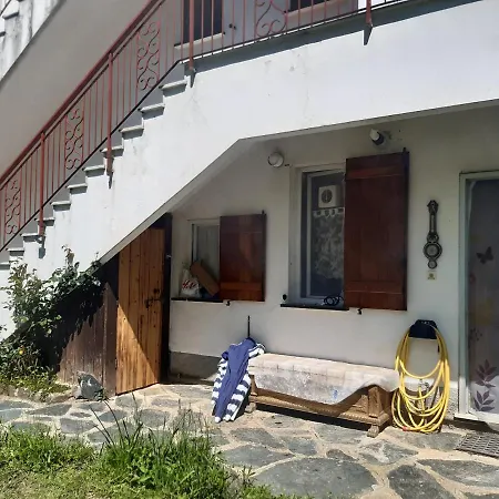 Apartment Rustico In Collina Con Ampio Giardino Martina Olba